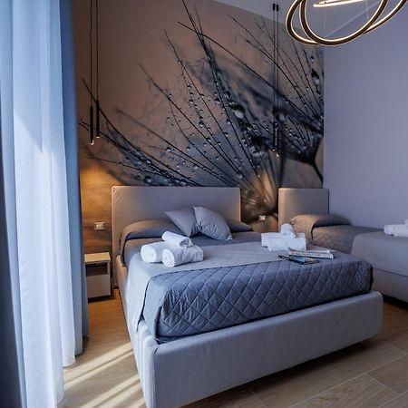 Maria Maruzzella B&B Luxury Suites Νάπολη Εξωτερικό φωτογραφία