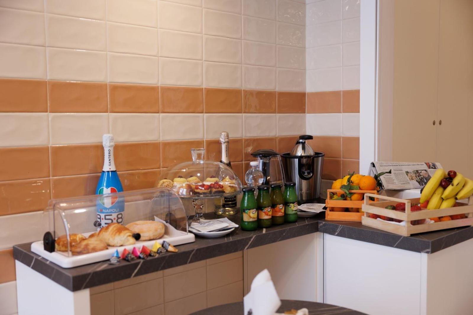 Maria Maruzzella B&B Luxury Suites Νάπολη Εξωτερικό φωτογραφία