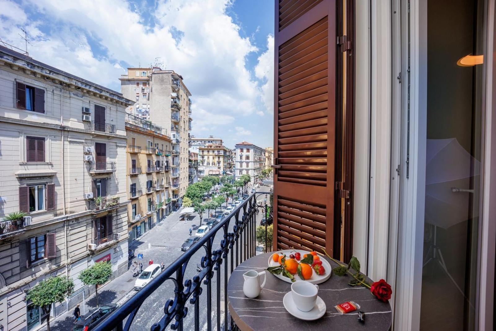 Maria Maruzzella B&B Luxury Suites Νάπολη Εξωτερικό φωτογραφία
