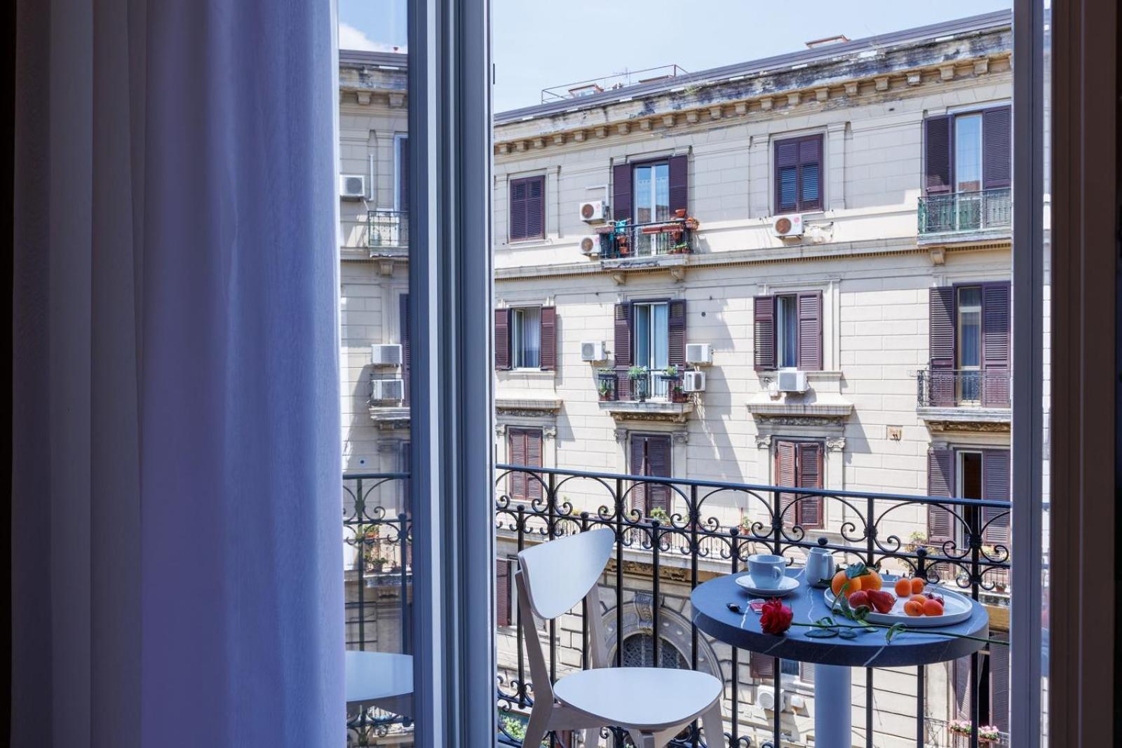 Maria Maruzzella B&B Luxury Suites Νάπολη Εξωτερικό φωτογραφία