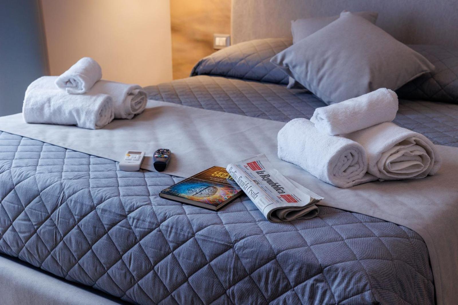 Maria Maruzzella B&B Luxury Suites Νάπολη Εξωτερικό φωτογραφία