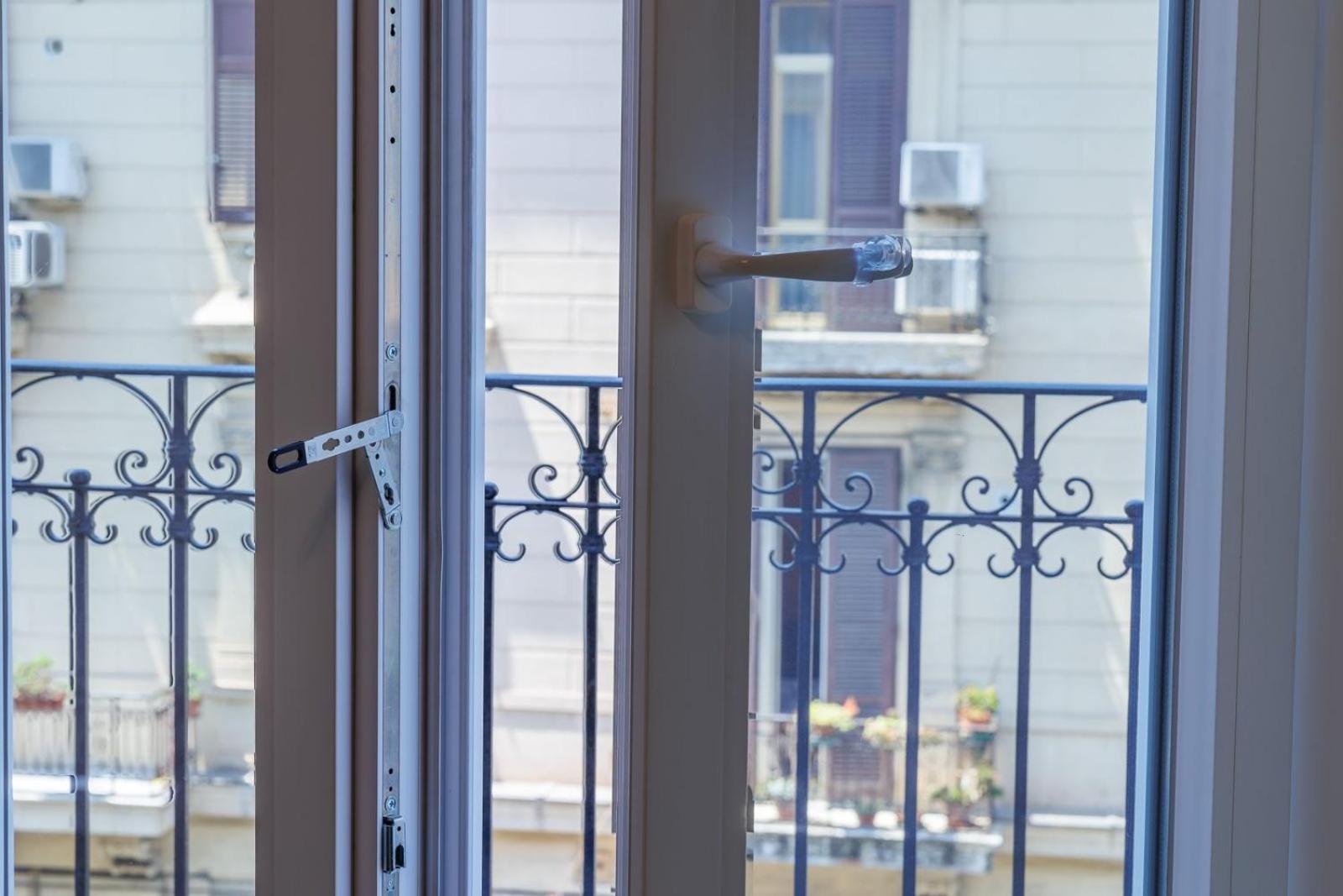 Maria Maruzzella B&B Luxury Suites Νάπολη Εξωτερικό φωτογραφία