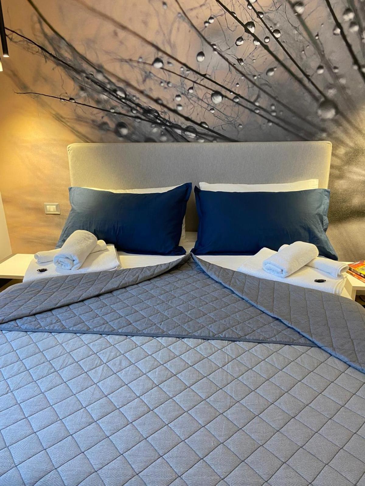 Maria Maruzzella B&B Luxury Suites Νάπολη Εξωτερικό φωτογραφία